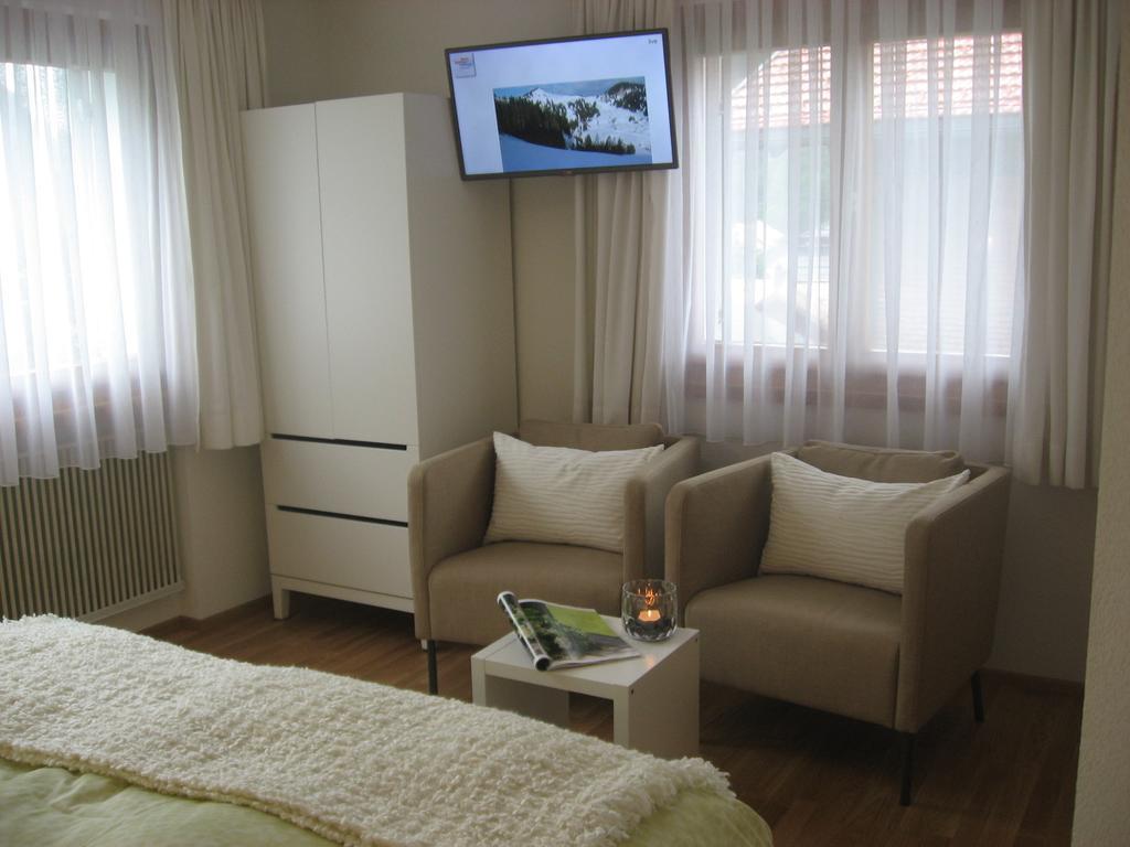 Gaestehaus Laesser Mellau Rum bild